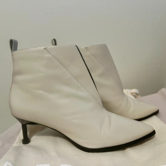 Mercedes Castillo Kasuri Pointy Toe Booties Ankle Boots Ivory Size 6 / 36 - Picture 2 of 8